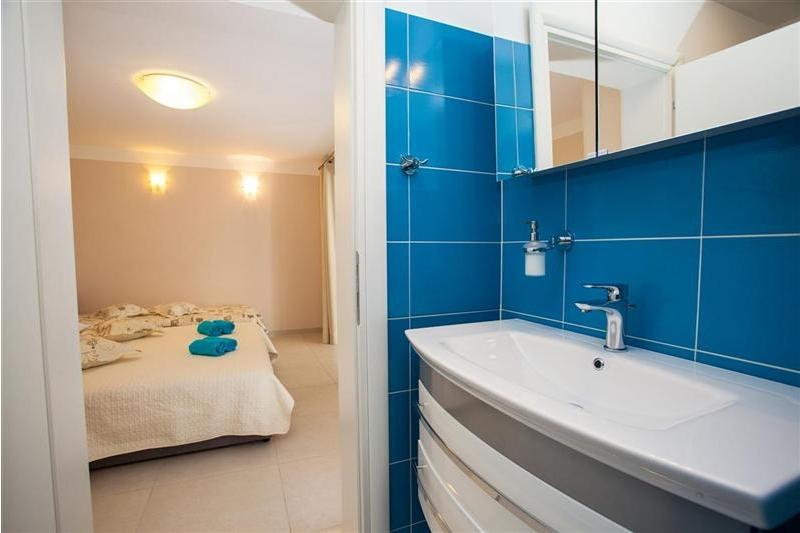 Apartmani uz More Drašnice za 3 osobe - Apartman Lidija A1 / 11