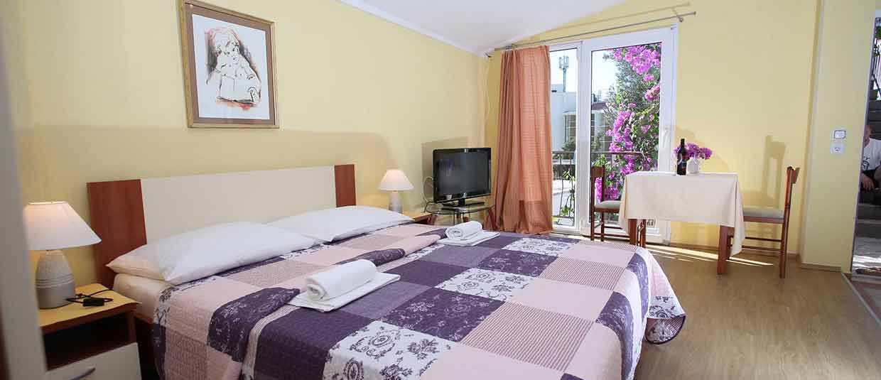 Croatia Beach Holidays - Makarska apartments for rent