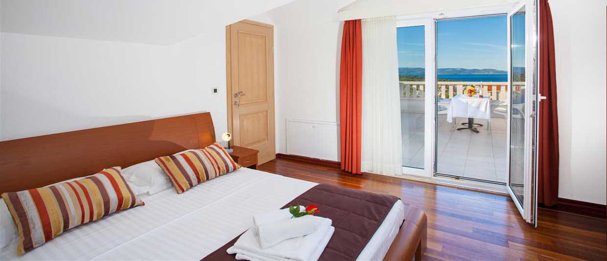 Makarska apartments for rent for 8 person