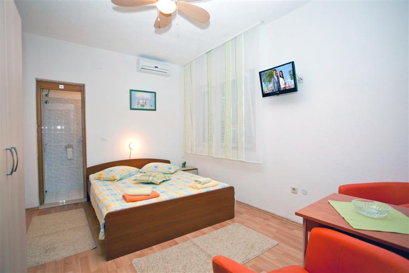 Apartment for 2 persons in Makarska - Apartment Anamari / 01