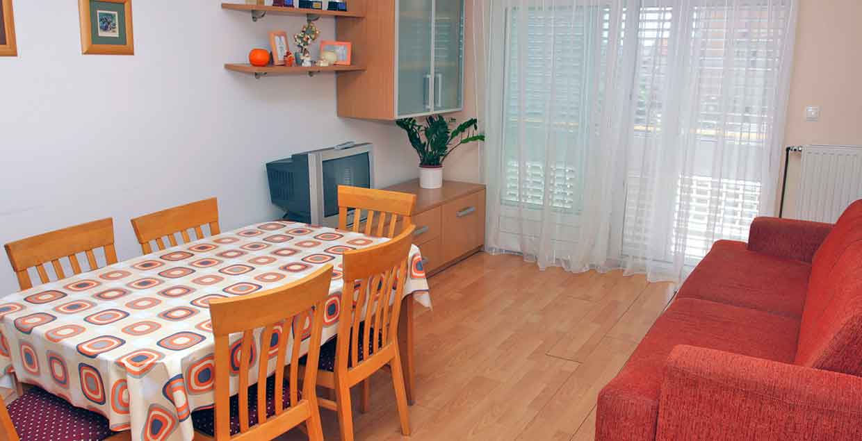 Apartmani Hrvatska - Makarska jeftini apartmani za 6 osoba