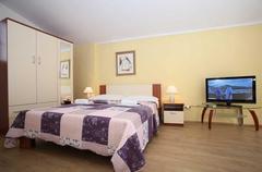 Makarska apartman s bazenom - Kovacic app2 / 12