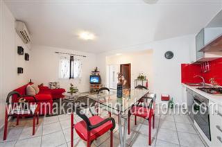 Ferienwohnung mit Pool und Makarska - Apartment Turina