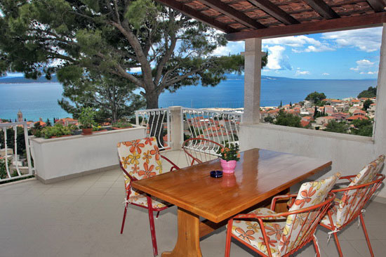 Holidays to Croatia -  Apartments with pool in Baska voda - Villa Vice