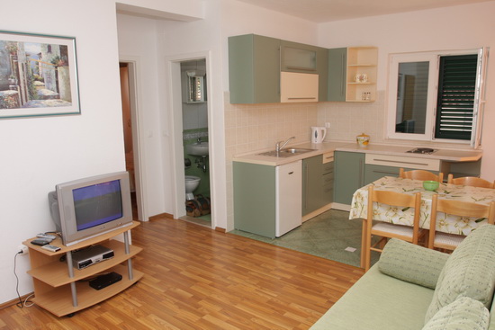 apartmani bekavac makarska  naslovna fotografija