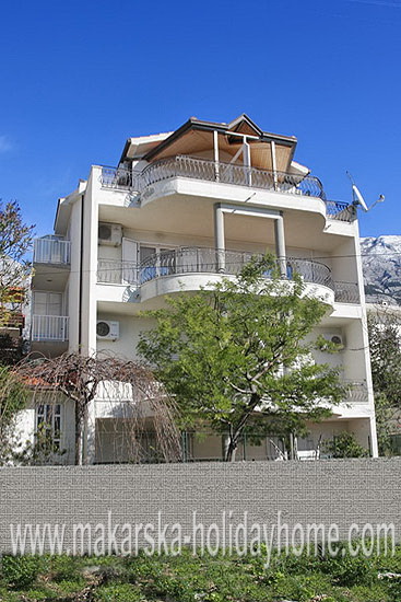 apartments near the beach in Makarska