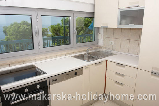 Accommodation near the beach in Makarska, apartmentsi Plaža