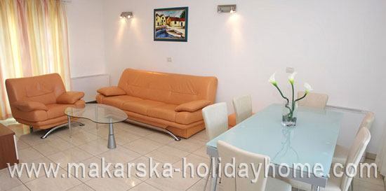 Apartments by the beach in Makarska, Apartment Plaža