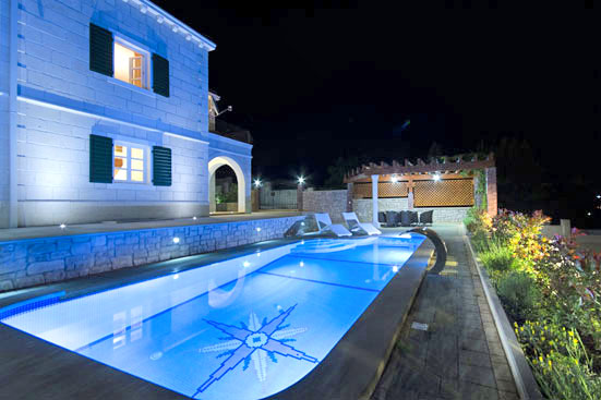 Villa Goran, luksuzna vila s bazenom u Makarskoj