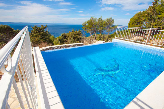 Stone House with pool for rental in Tucepi Croatia